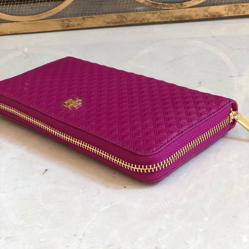 NWT Tory Burch Marion quilted zip around wallet - Picture 4 of 6